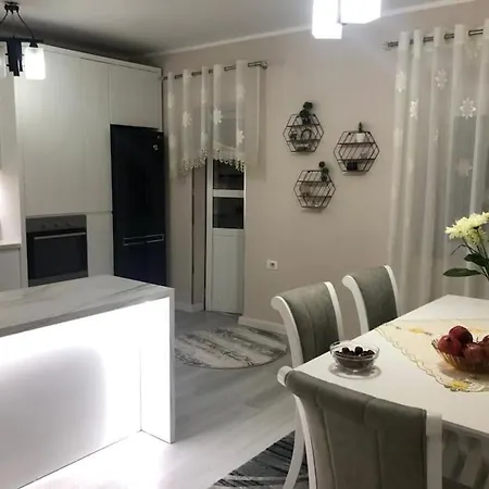 Apartment Luxury Citty Center Fier